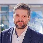 Денис Попов